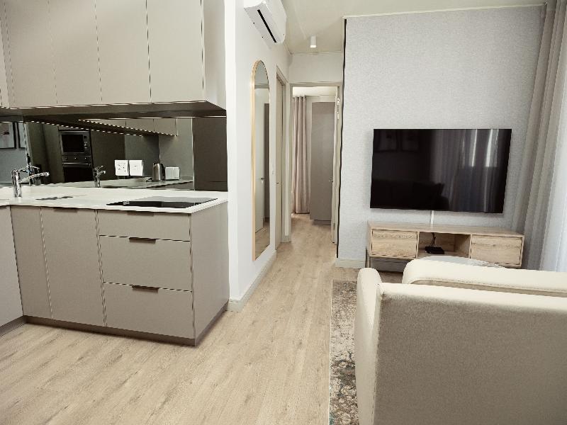 One Rosebank Executive Apartment Hotel image