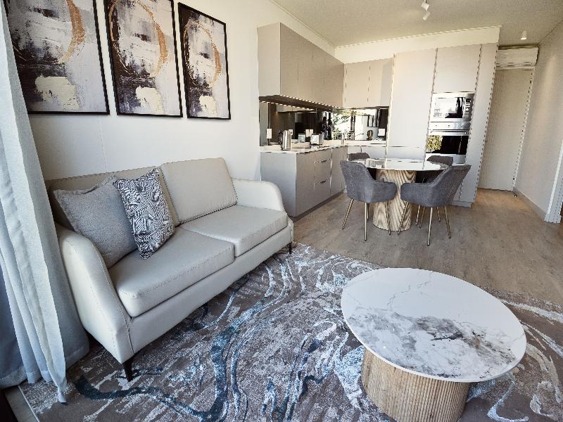 One Rosebank Executive Apartment Hotel image