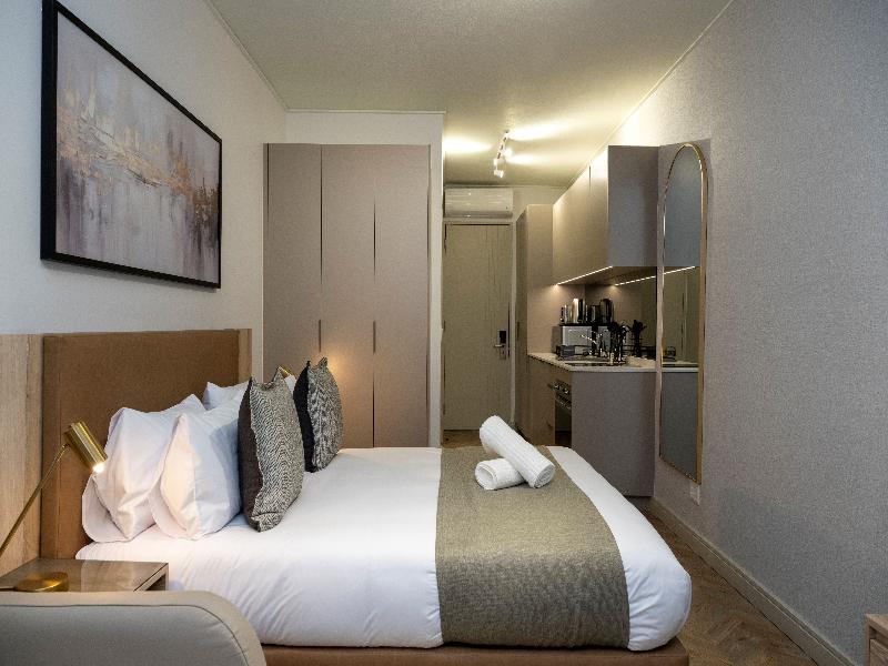One Rosebank Executive Apartment Hotel image