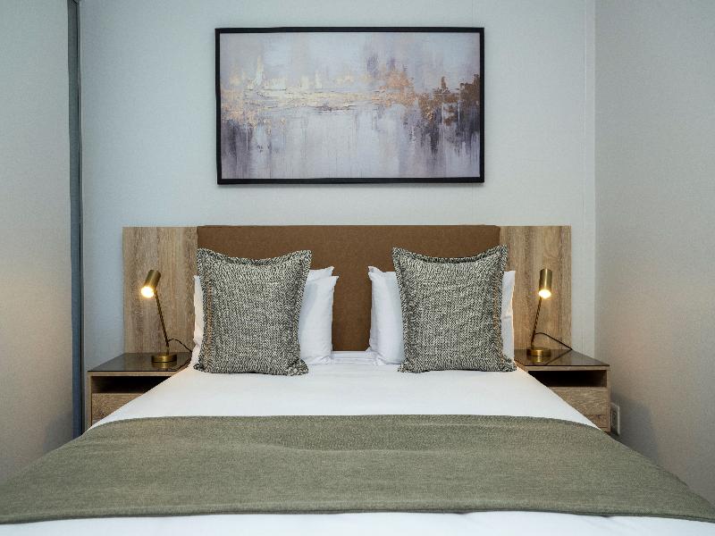 One Rosebank Executive Apartment Hotel image