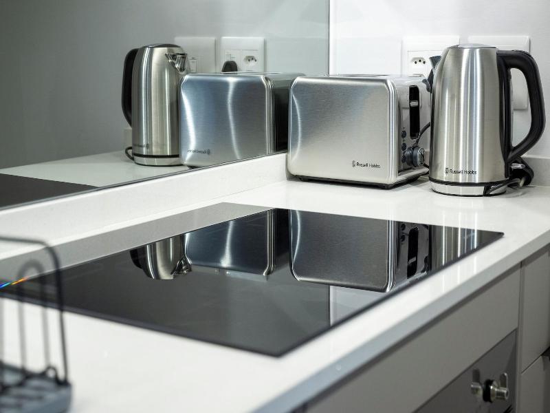 One Rosebank Executive Apartment Hotel image