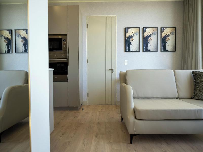 One Rosebank Executive Apartment Hotel image