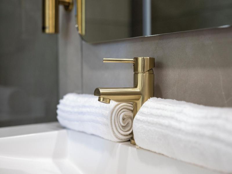One Rosebank Executive Apartment Hotel image