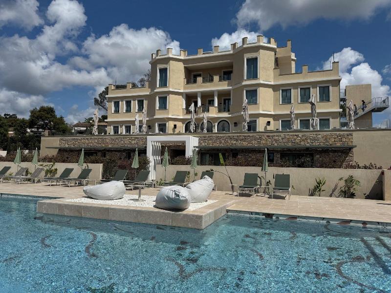 Hotel Chateau Rose image