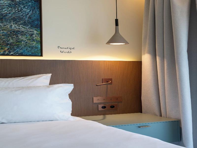 Hotel Chateau Rose image