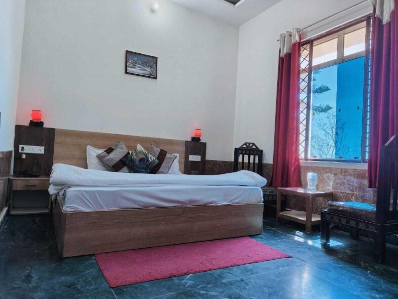 Sunny Pines Resort image