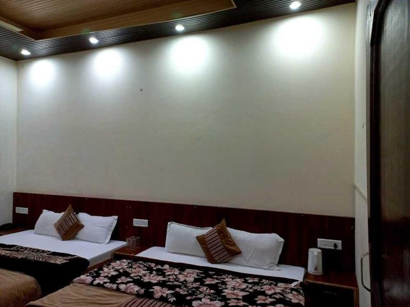 Sunny Pines Resort image