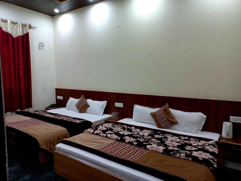 Sunny Pines Resort image