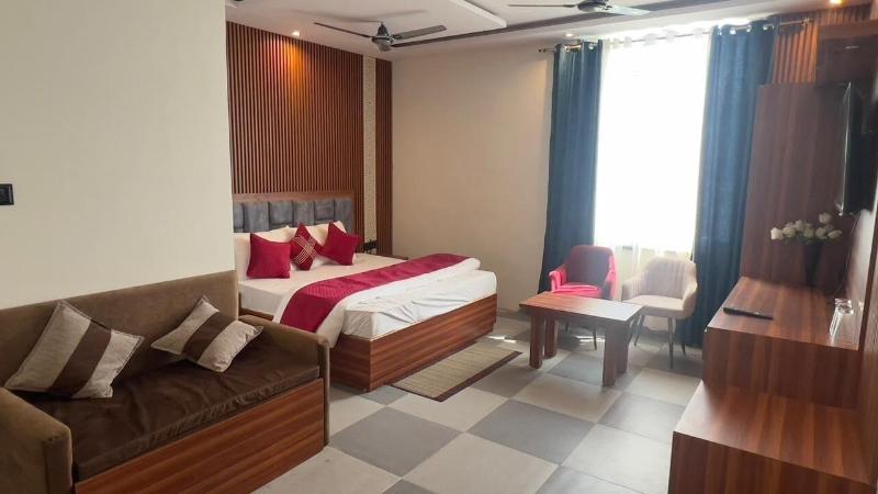 Sunny Pines Resort image