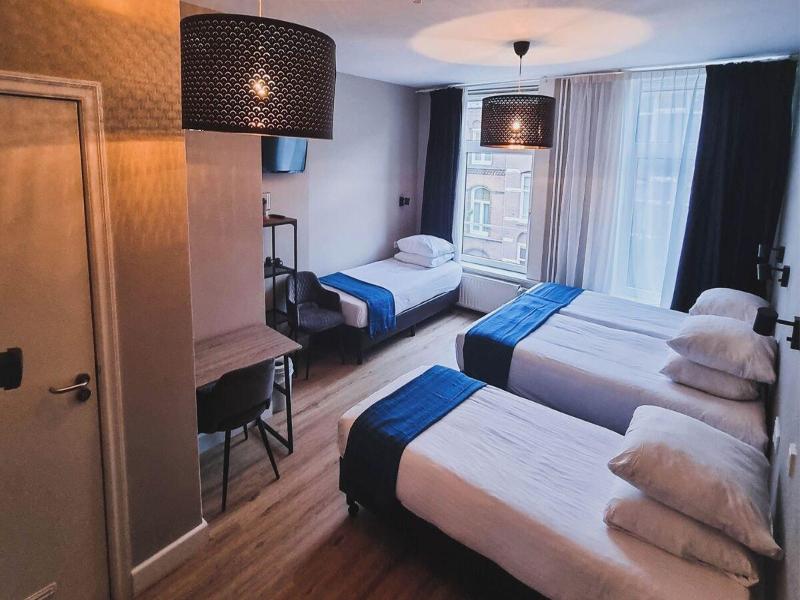 Vondel Garden Hotel image