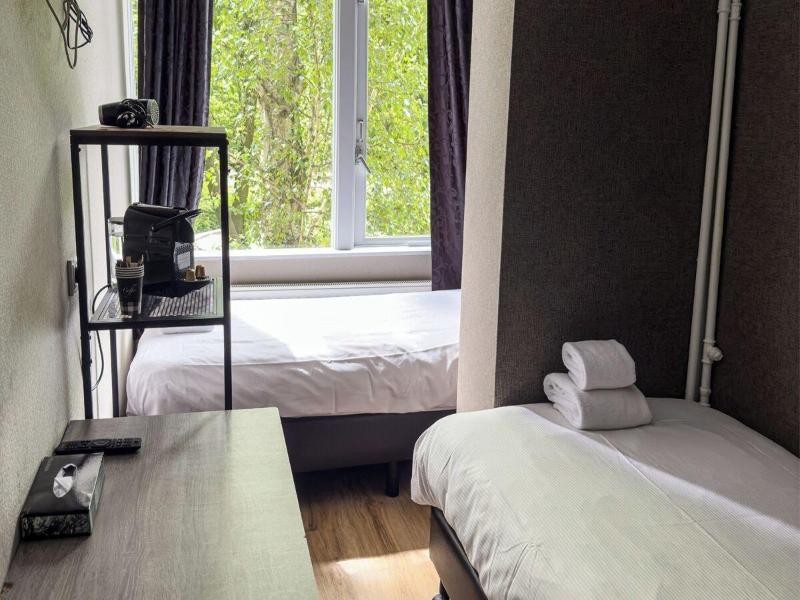 Vondel Garden Hotel image