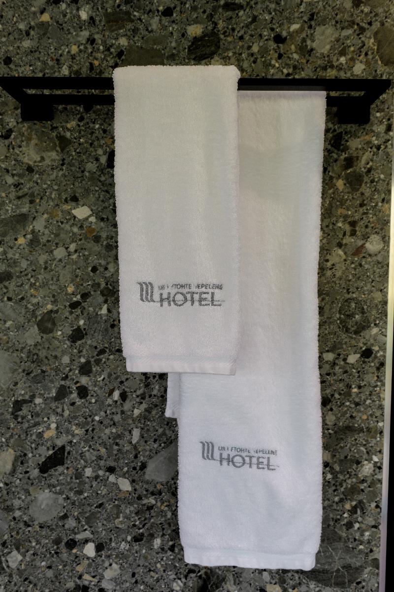 Uji I Ftohte Hotel image 8
