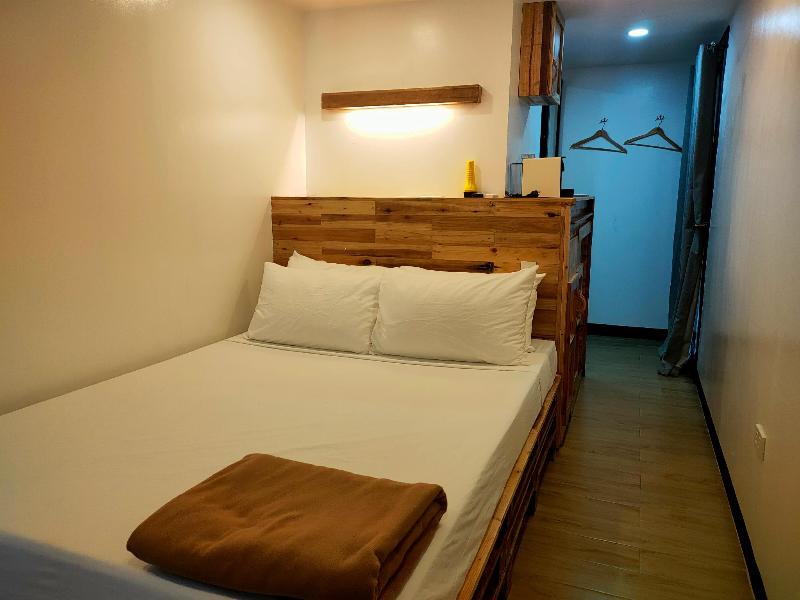 Kaliraya Surf Kamp Laguna image