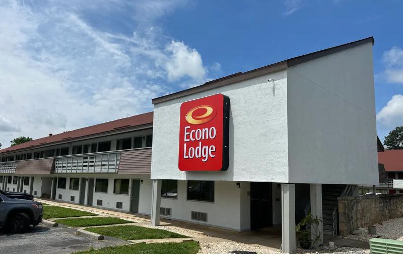 Econo Lodge Hickory image 10