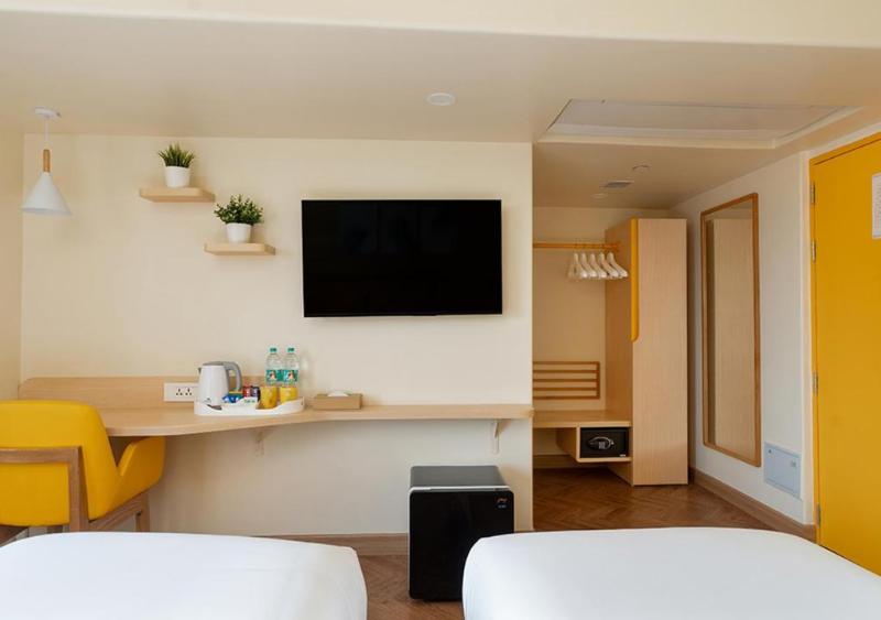 Bloom Hub WEH Andheri