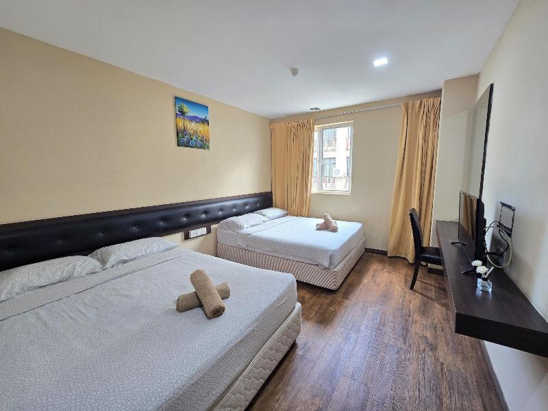 Fast Hotel Melaka By Zuzu image