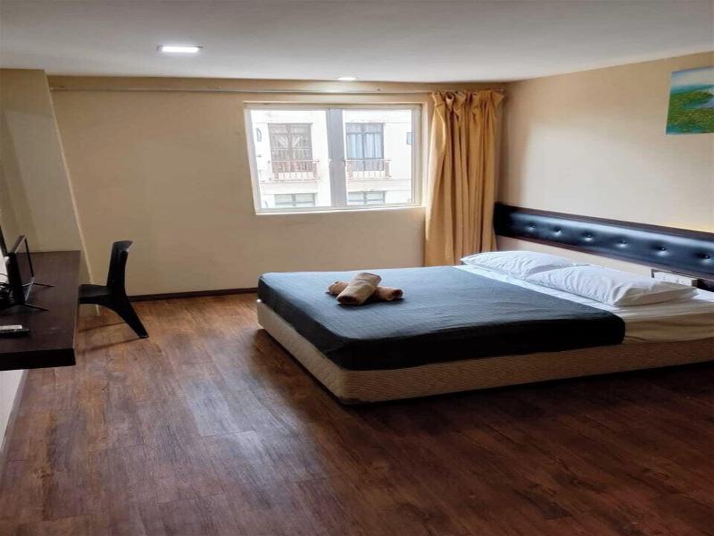Fast Hotel Melaka By Zuzu image