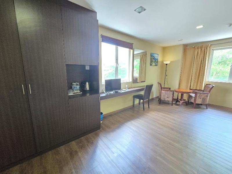 Fast Hotel Melaka By Zuzu image