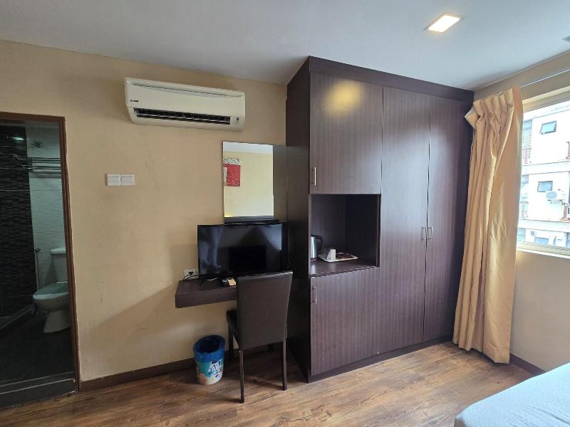 Fast Hotel Melaka By Zuzu image