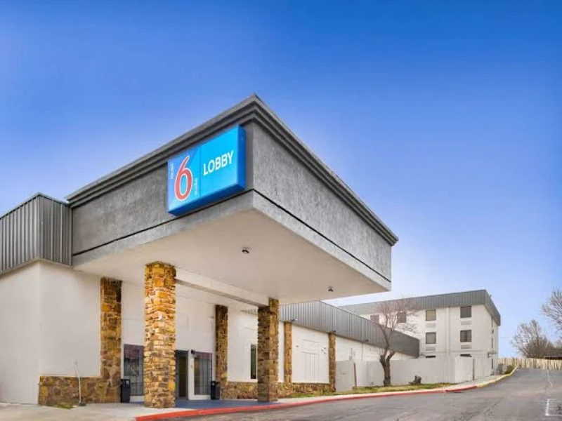 Home Place Suites — general view