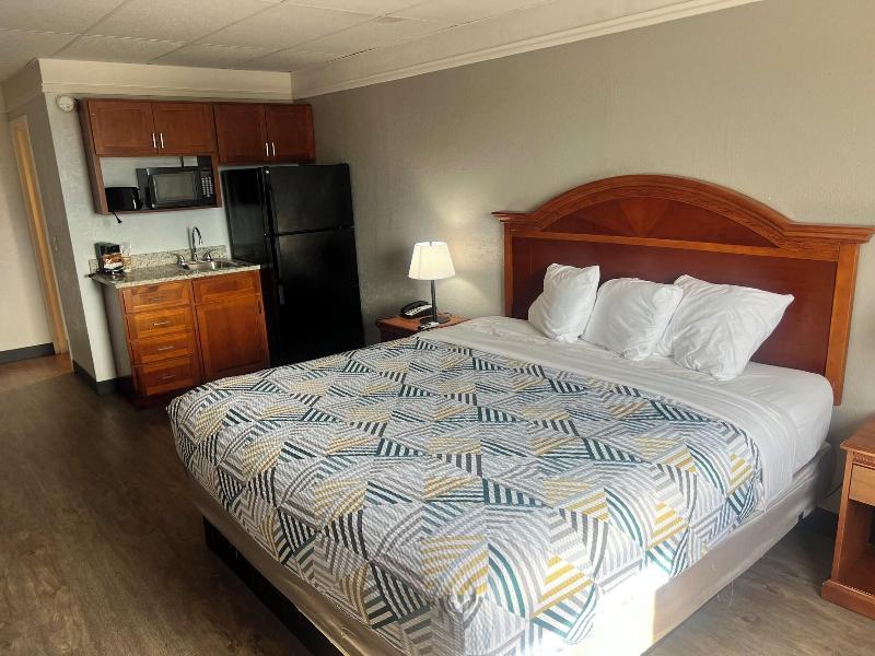 Home Place Suites — exterior view