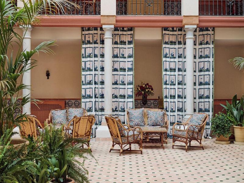 Cristine Bedfor Guest Houses Sevilla image