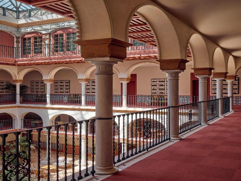 Cristine Bedfor Guest Houses Sevilla image