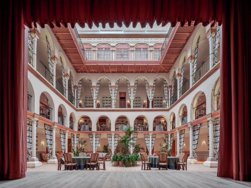 Cristine Bedfor Guest Houses Sevilla image