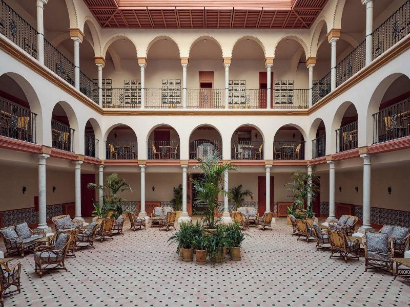 Cristine Bedfor Guest Houses Sevilla image