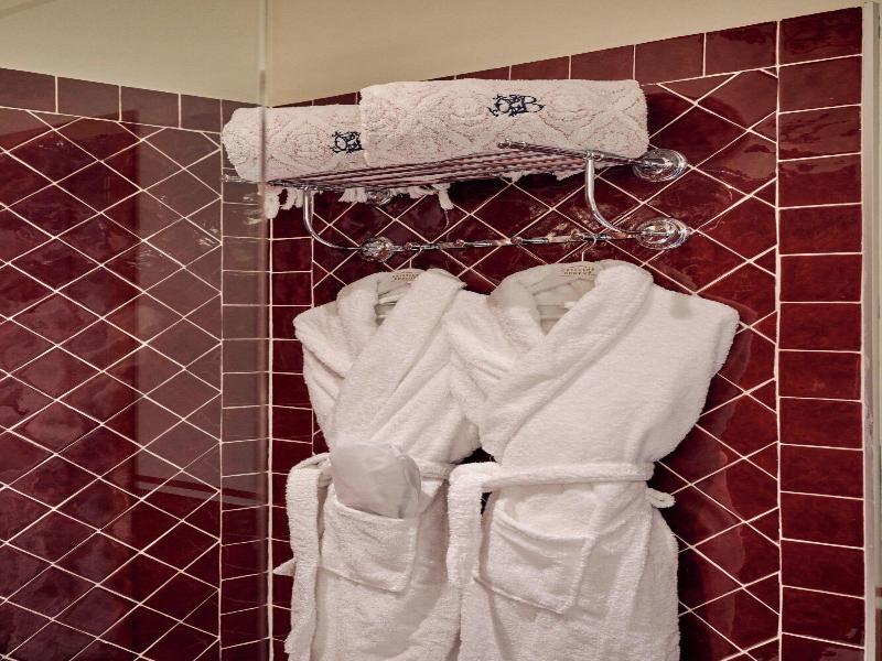 Cristine Bedfor Guest Houses Sevilla image