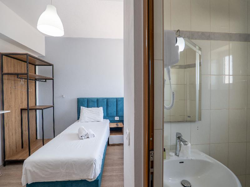Sunny Hotel image