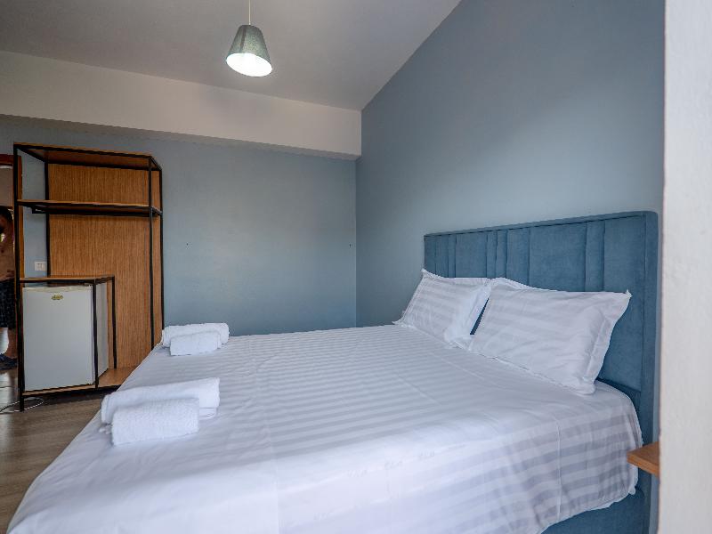 Sunny Hotel image