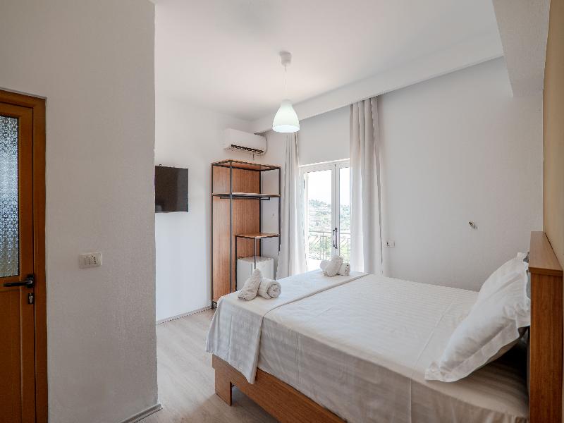 Sunny Hotel image
