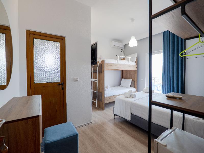 Sunny Hotel image