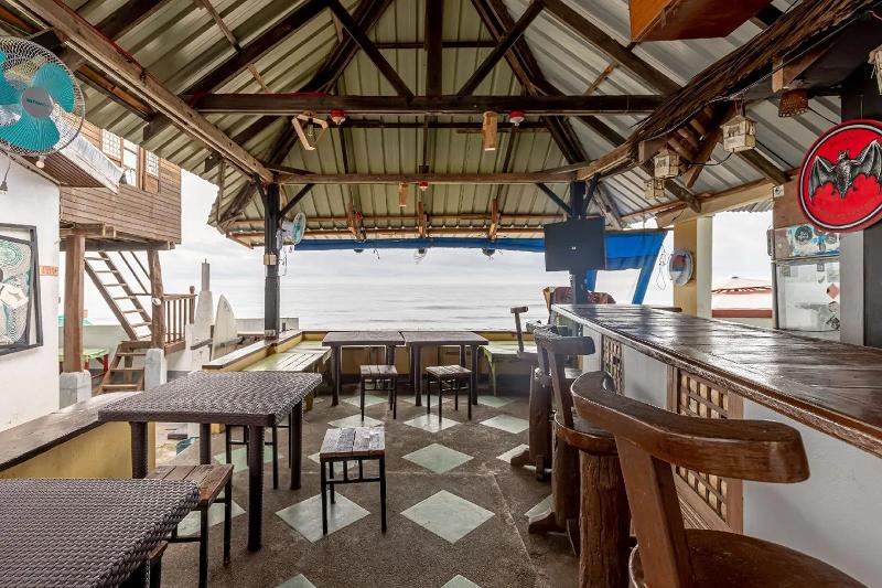 Monaliza Surf Resort By Zuzu image