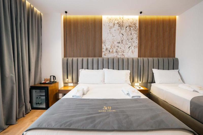 Hotel Siars image