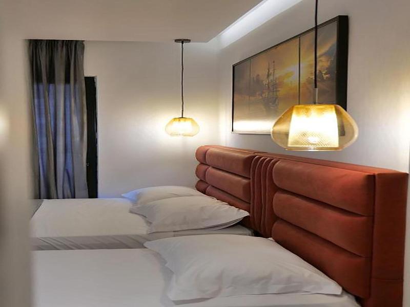 Hotel Eagle image