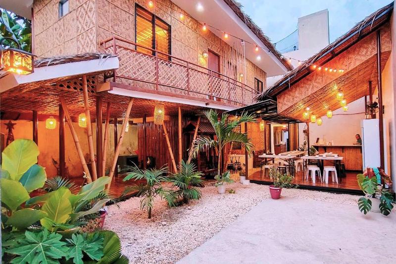 Intoy's Place By Zuzu