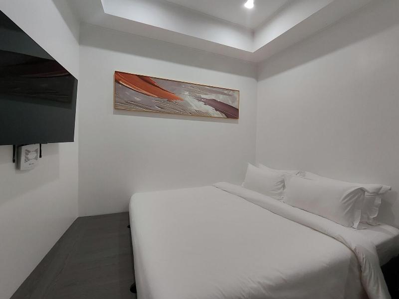 Mactan Grand Golden Hotel near Airport By Zuzu image