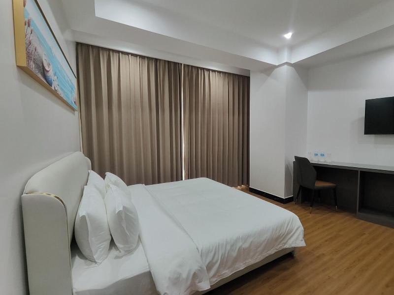 Mactan Grand Golden Hotel near Airport By Zuzu image