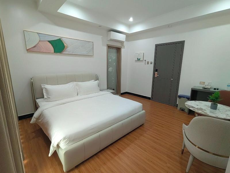 Mactan Grand Golden Hotel near Airport By Zuzu image