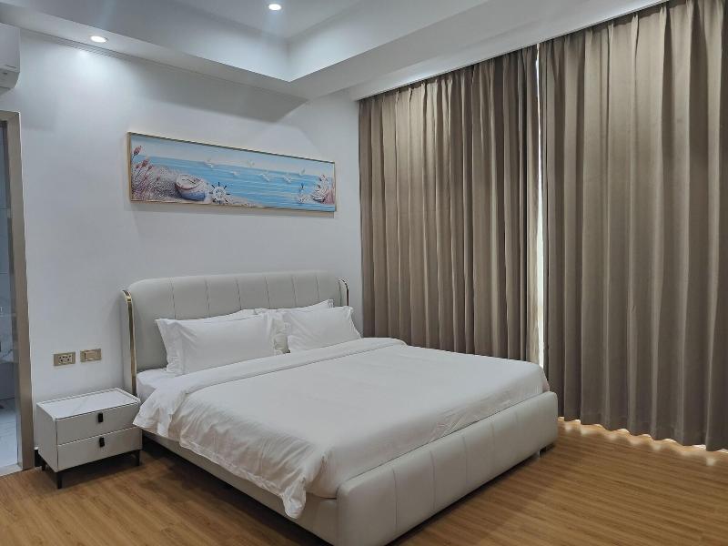 Mactan Grand Golden Hotel near Airport By Zuzu image