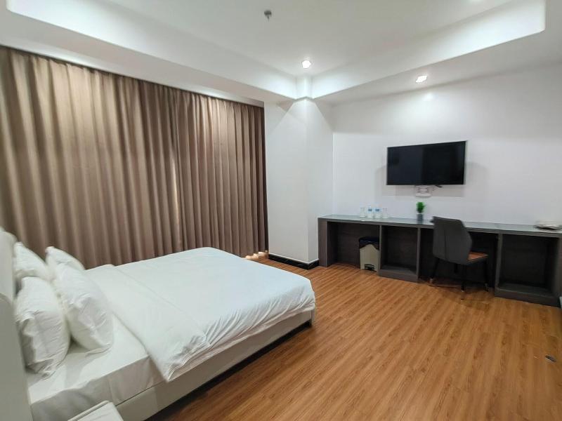 Mactan Grand Golden Hotel near Airport By Zuzu image