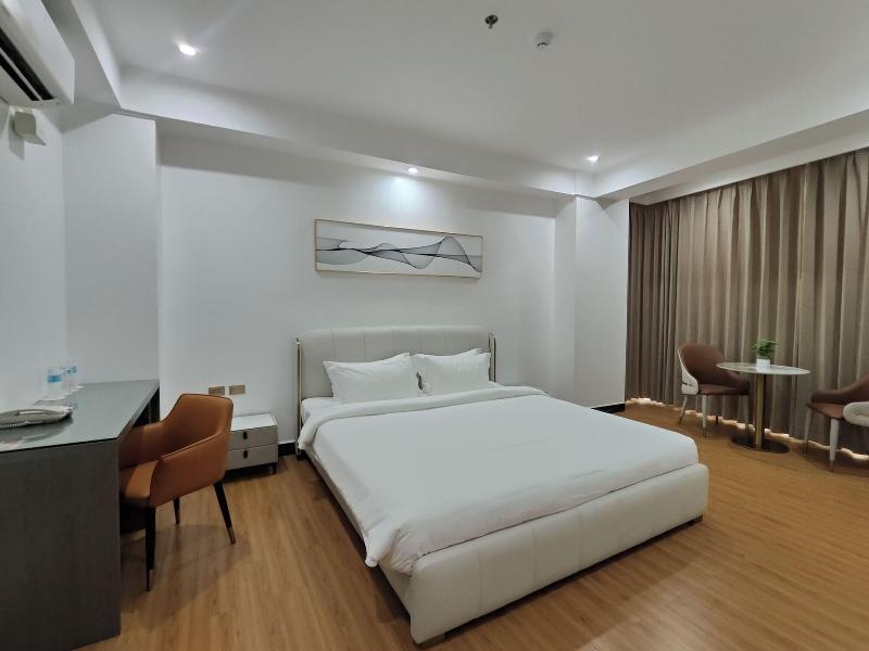 Mactan Grand Golden Hotel near Airport By Zuzu image