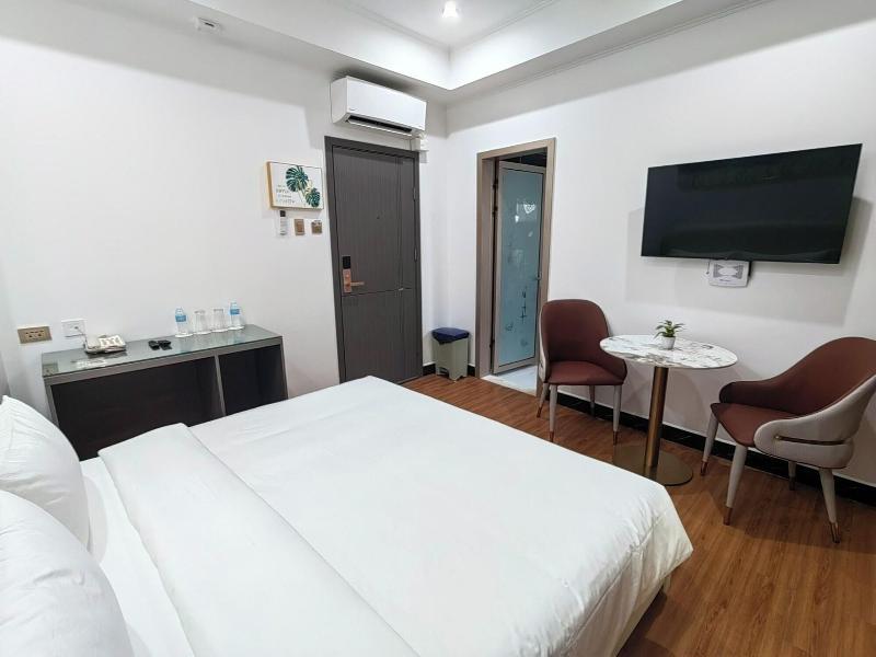 Mactan Grand Golden Hotel near Airport By Zuzu image