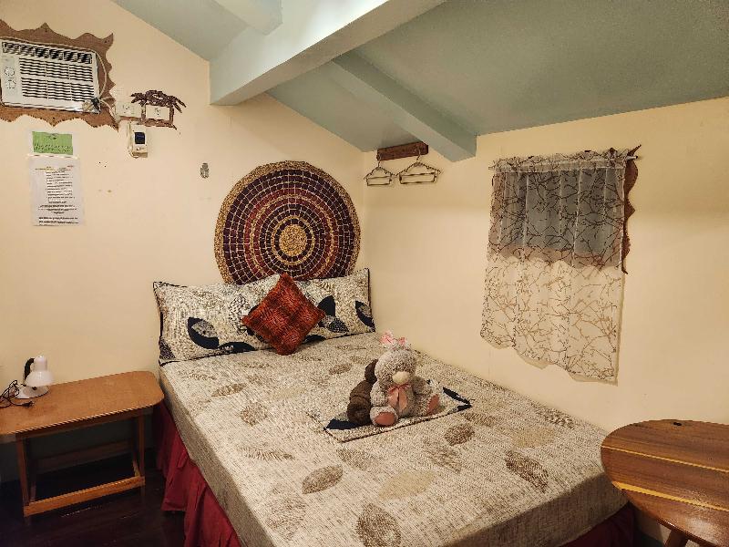 Balai Vivencio Hostel By Zuzu