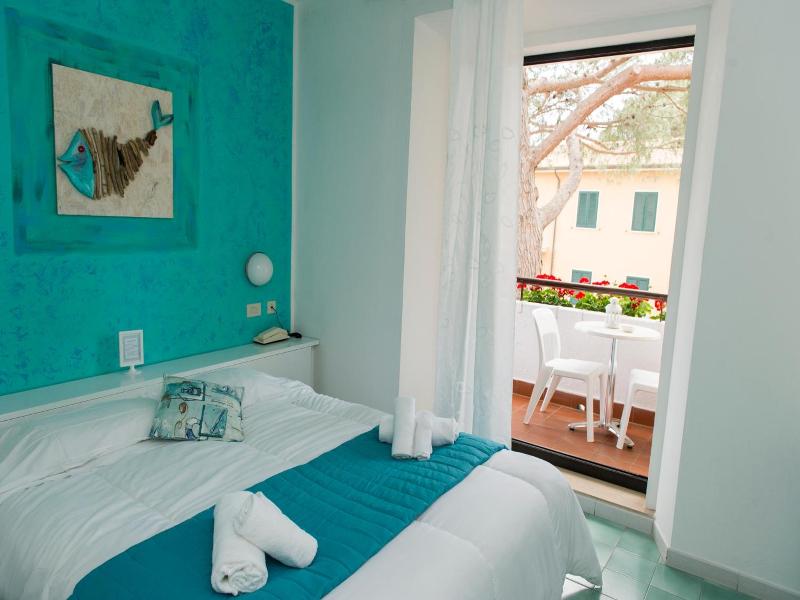 Hotel Punto Verde image