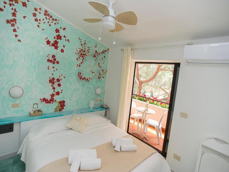 Hotel Punto Verde image