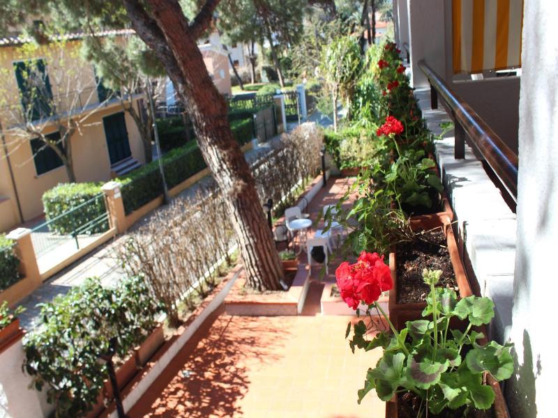 Hotel Punto Verde image
