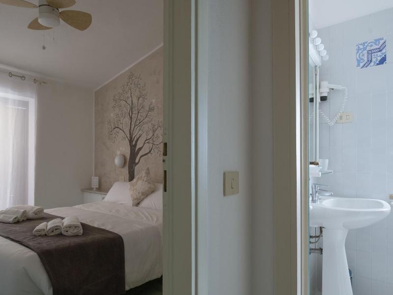 Hotel Punto Verde image